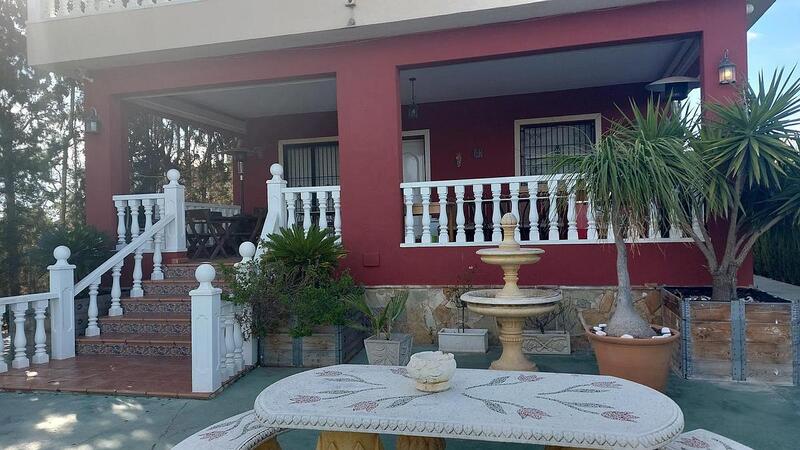 4 Cuarto Villa en venta