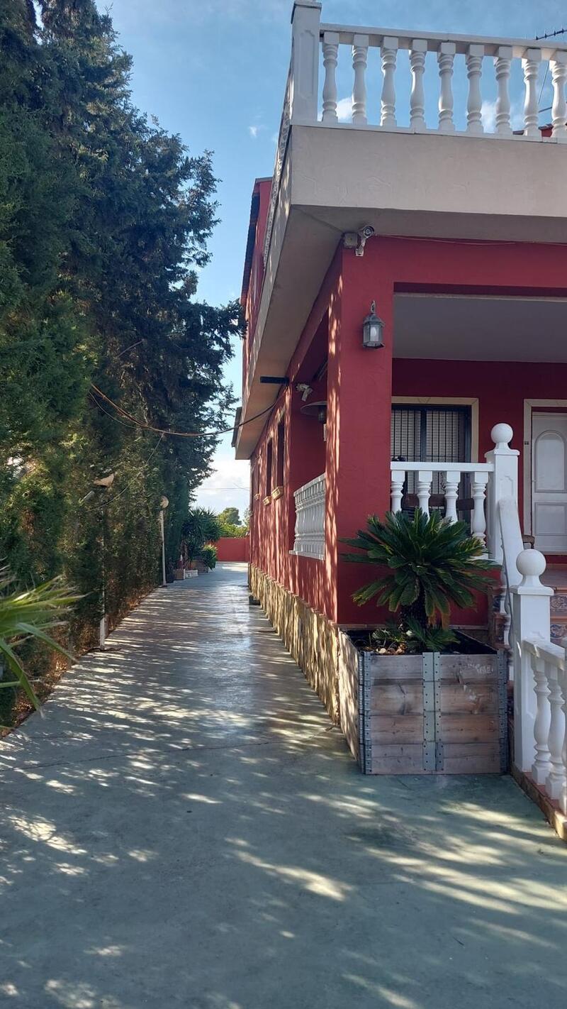 4 Cuarto Villa en venta