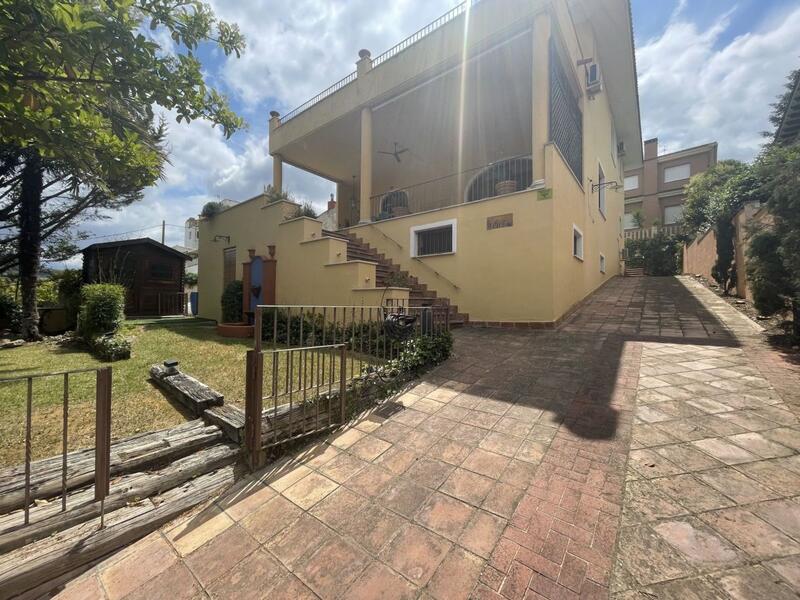 6 Cuarto Villa en venta