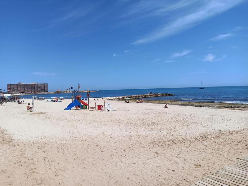 Stadthaus zu verkaufen in Torrevieja, Alicante