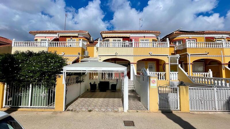 Townhouse for sale in Orihuela Costa, Alicante