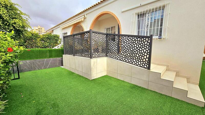 Maison de Ville à vendre dans Torrevieja, Alicante