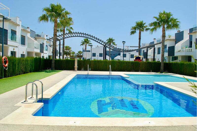 Townhouse for sale in Pilar de la Horadada, Alicante