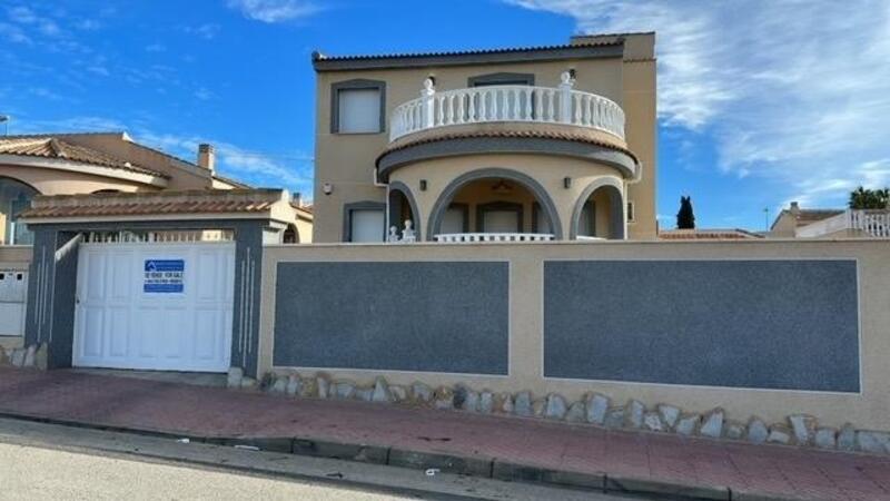 3 Cuarto Villa en venta