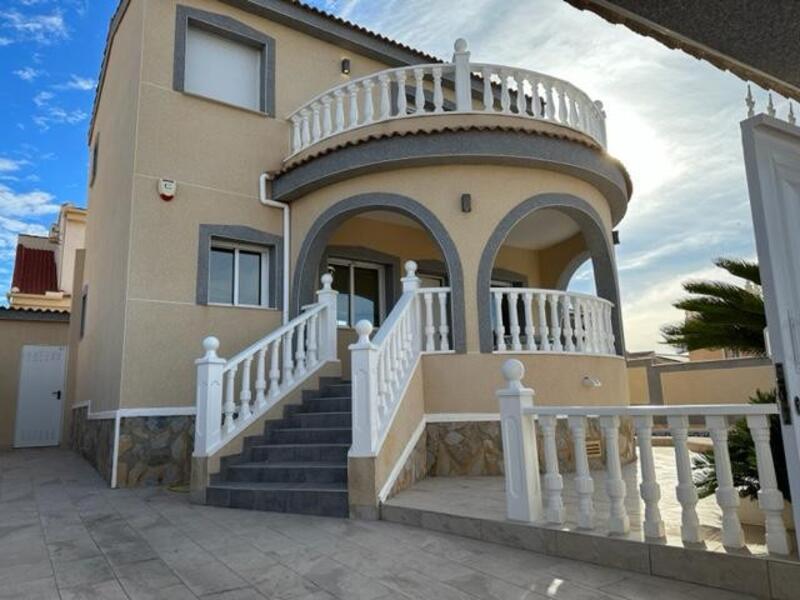 3 Cuarto Villa en venta