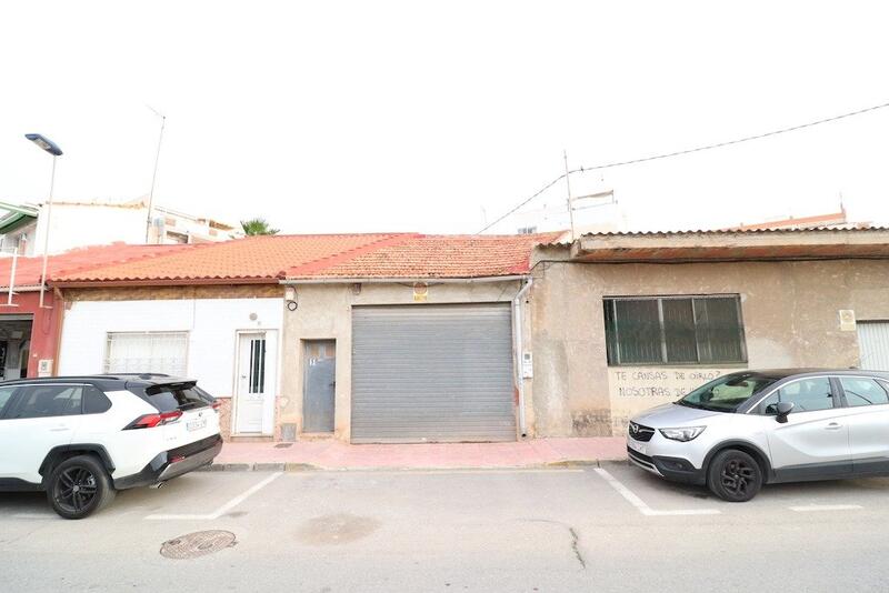 Villa til salg i Torrevieja, Alicante