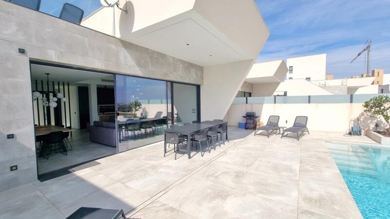 Villa for sale in Rojales, Alicante