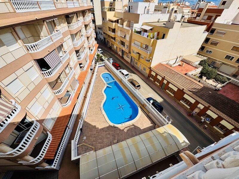 Apartamento en venta en La Mata, Alicante