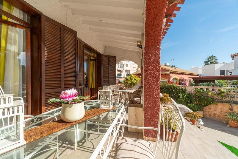 Villa à vendre dans Orihuela Costa, Alicante