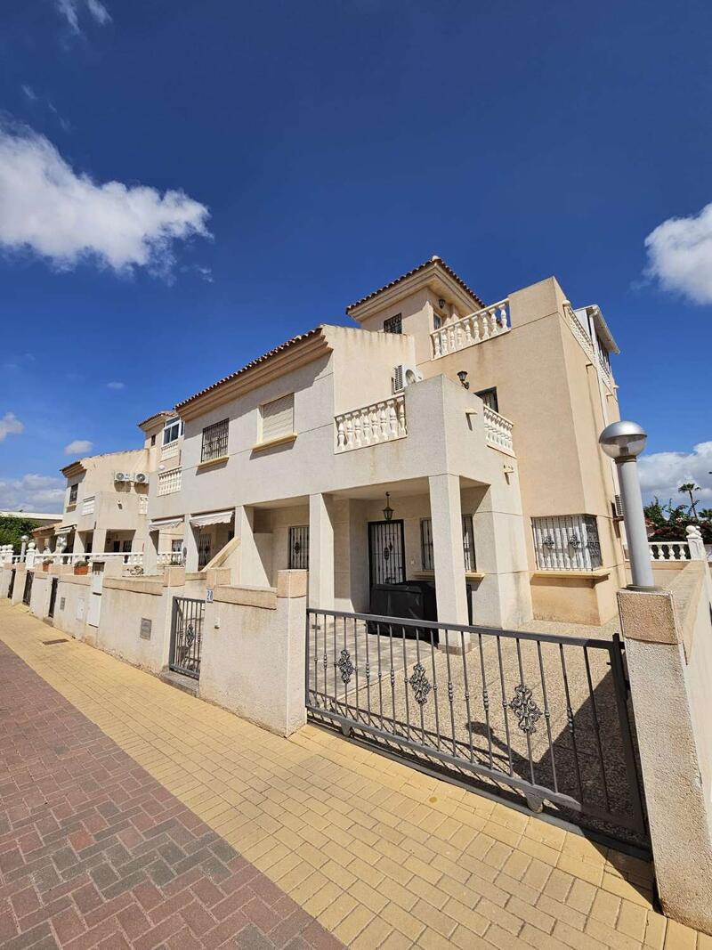 Townhouse for sale in Torrevieja, Alicante