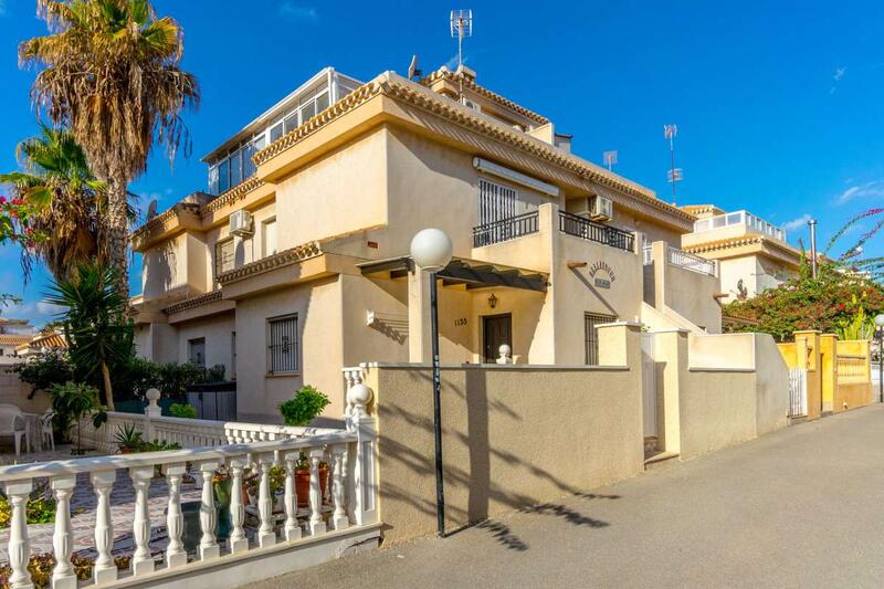 Maison de Ville à vendre dans Playa Flamenca, Alicante