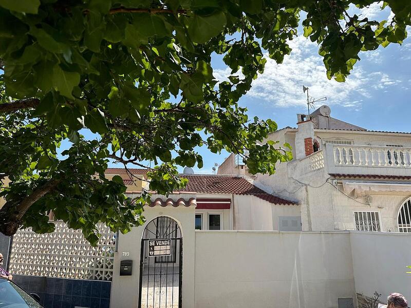 Stadthaus zu verkaufen in Torrevieja, Alicante