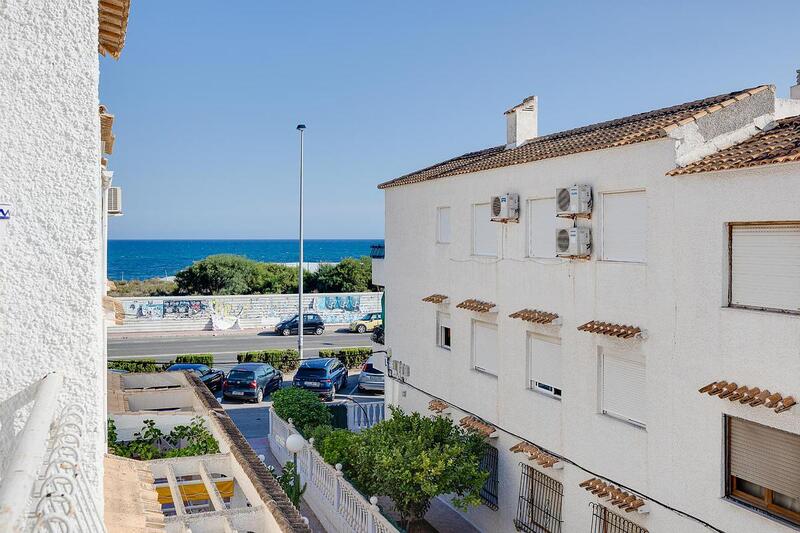 Stadthaus zu verkaufen in Torrevieja, Alicante