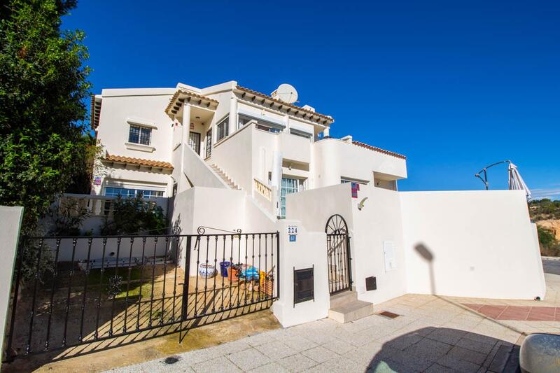 Villa Te koop in Club de Golf Las Ramblas, Alicante