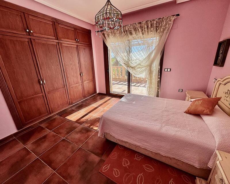 4 chambre Auberge à vendre