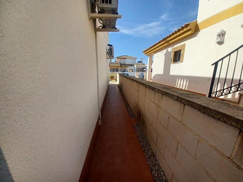 2 Cuarto Villa en venta