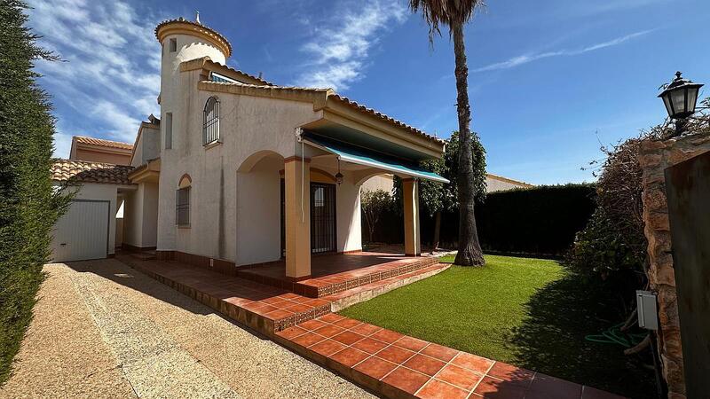 Villa for sale in Santiago de la Ribera, Murcia