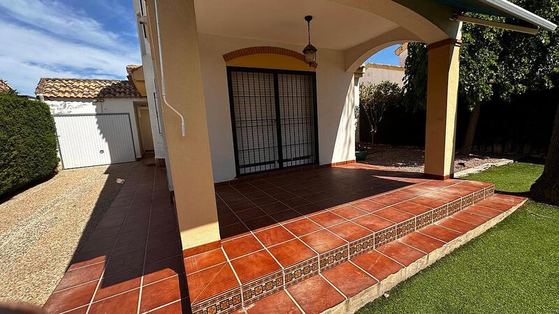 4 Cuarto Villa en venta