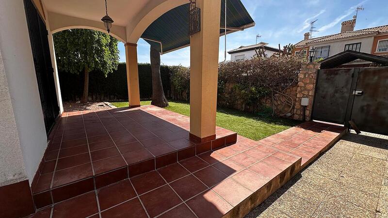 4 Cuarto Villa en venta