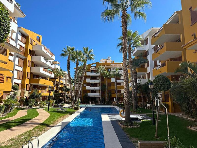 Apartamento en venta en Torrevieja, Alicante