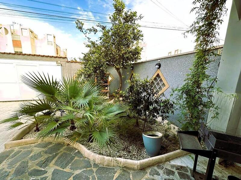 2 Cuarto Villa en venta