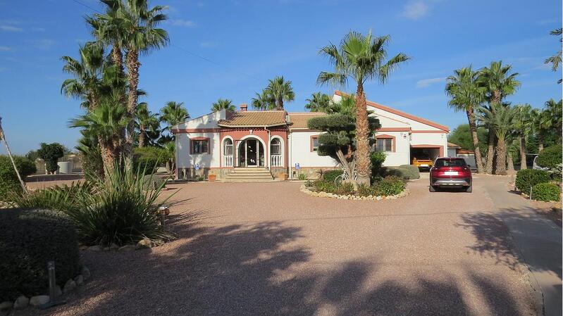 Country House for sale in Daya Vieja, Alicante