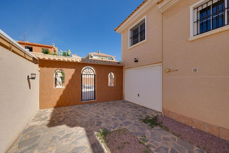 4 Cuarto Villa en venta