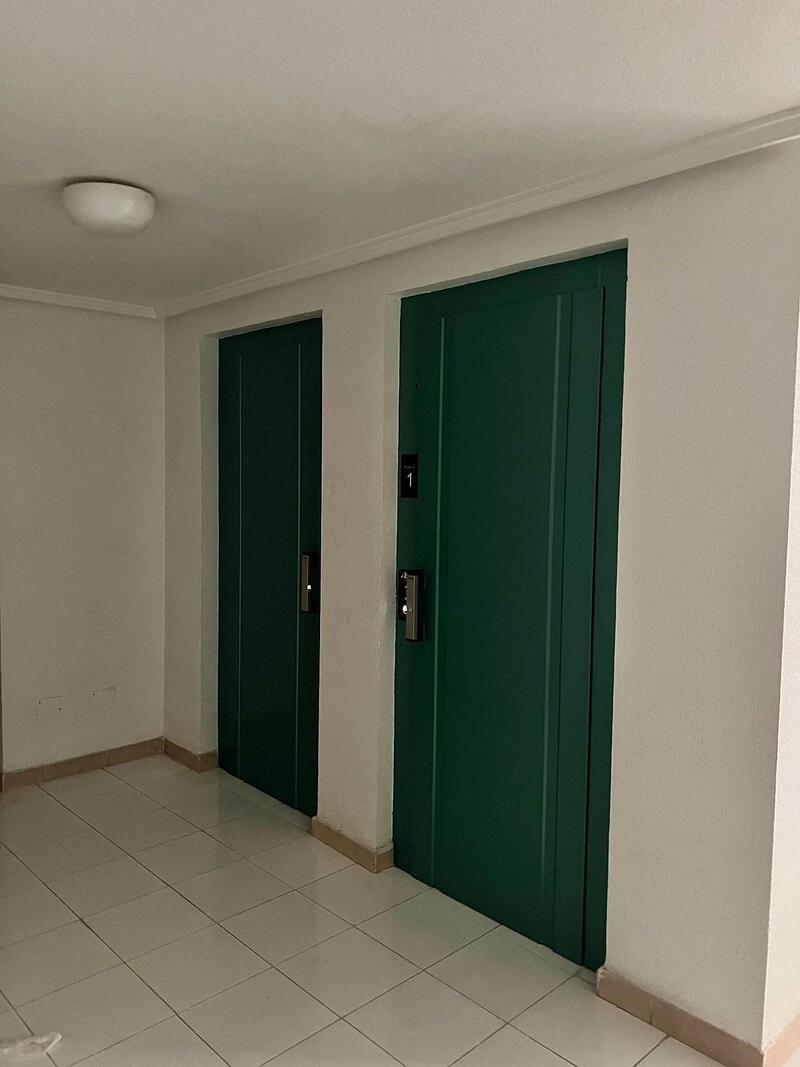 1 slaapkamer Appartement Te koop