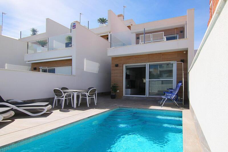 Villa for sale in San Pedro del Pinatar, Murcia