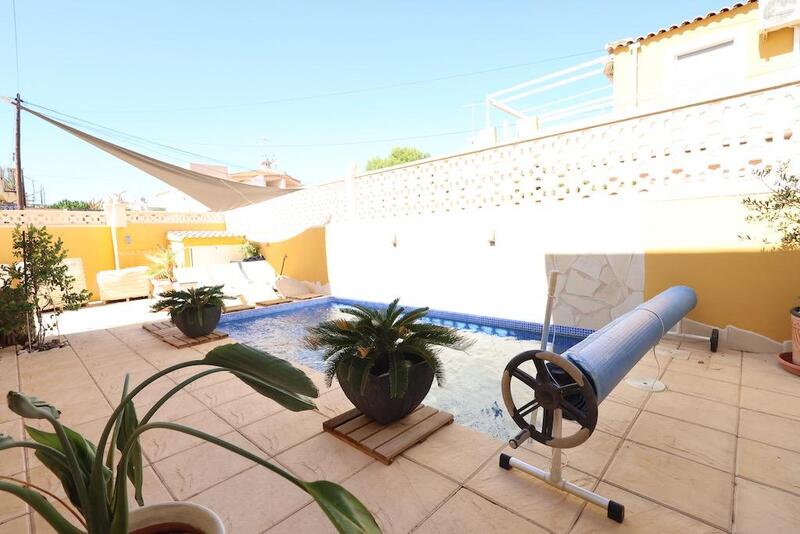 Townhouse for sale in Orihuela Costa, Alicante