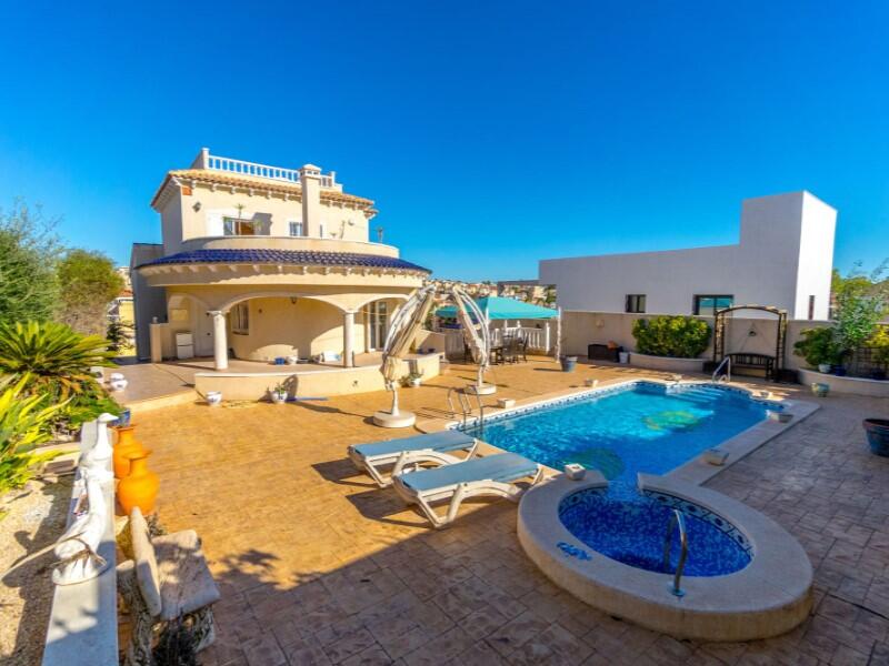 Villa en venta en Orihuela, Alicante