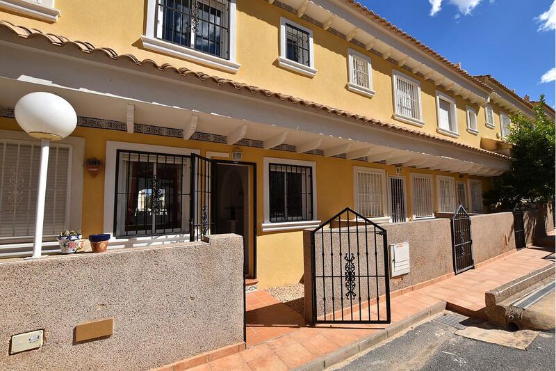 Townhouse for sale in Algorfa, Alicante