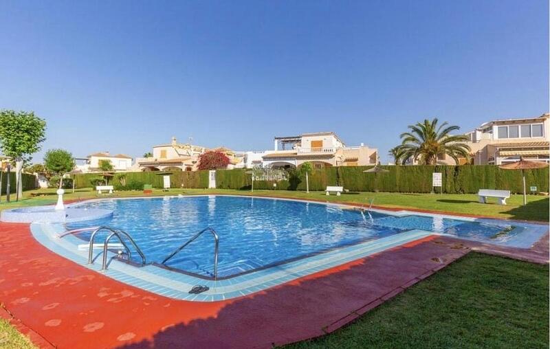 Townhouse for sale in Orihuela Costa, Alicante