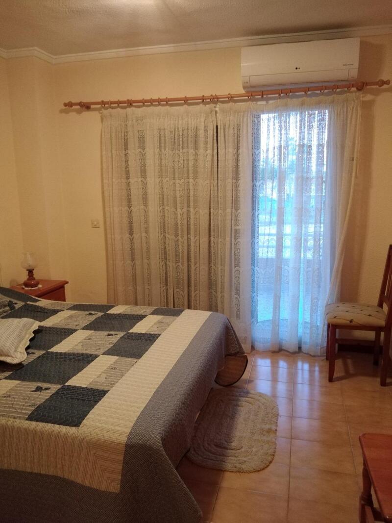 2 Cuarto Adosado en venta