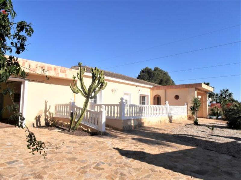 4 Cuarto Villa en venta