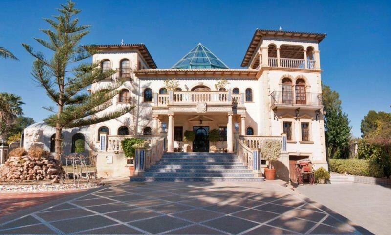 5 bedroom Villa for sale