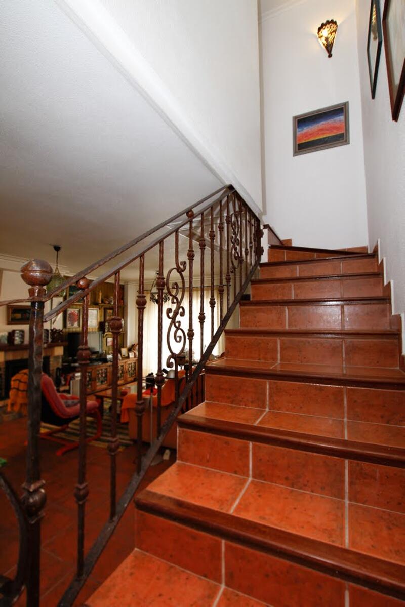 3 bedroom Townhouse for sale