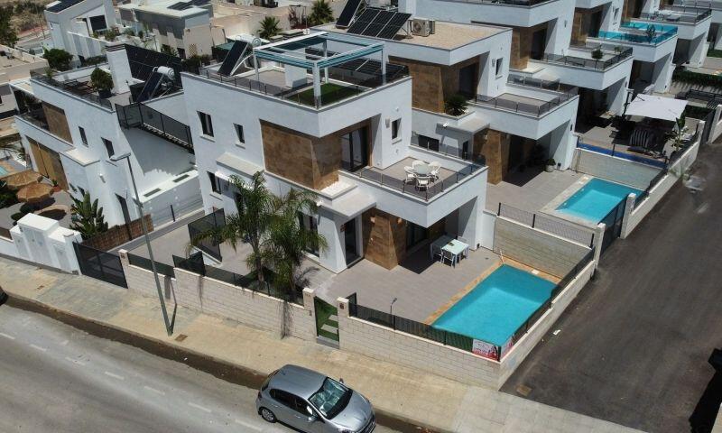 Villa en venta en Benijófar, Alicante