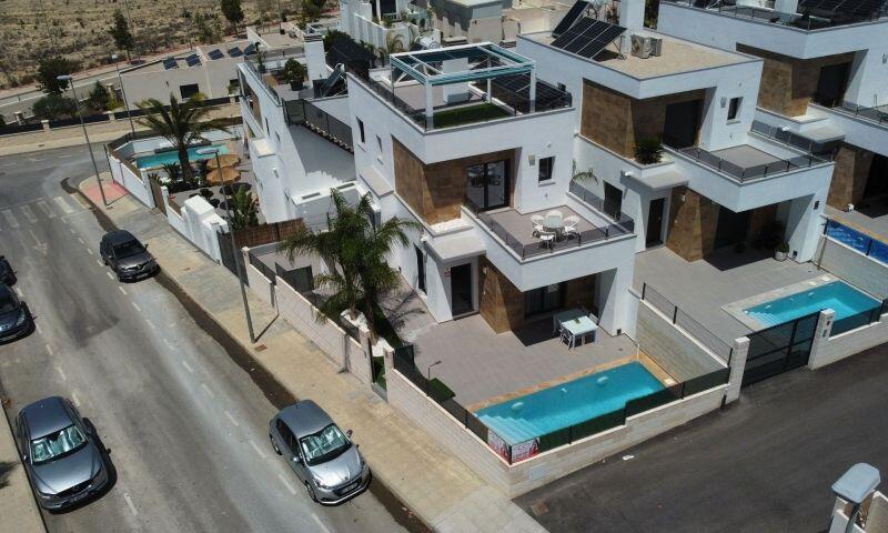 3 Cuarto Villa en venta