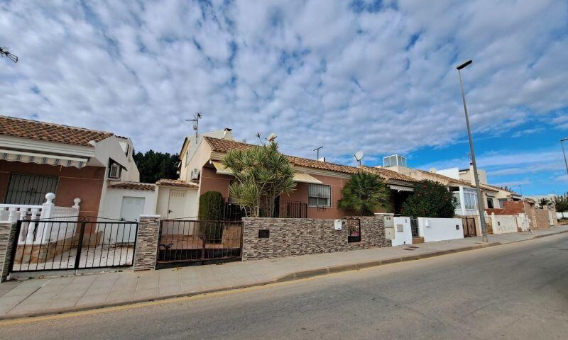 Stadthaus zu verkaufen in Pilar de la Horadada, Alicante