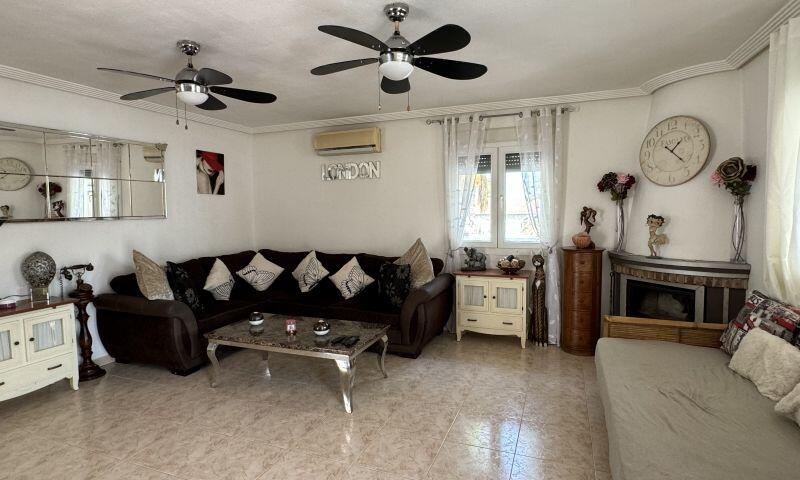 4 Cuarto Villa en venta