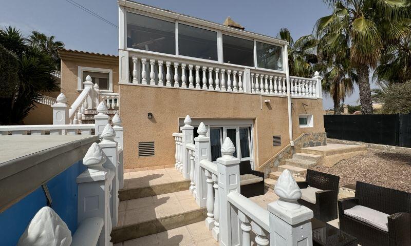 4 Cuarto Villa en venta