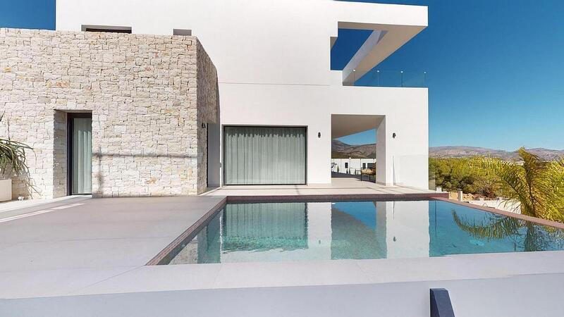 Villa en venta en Polop, Alicante