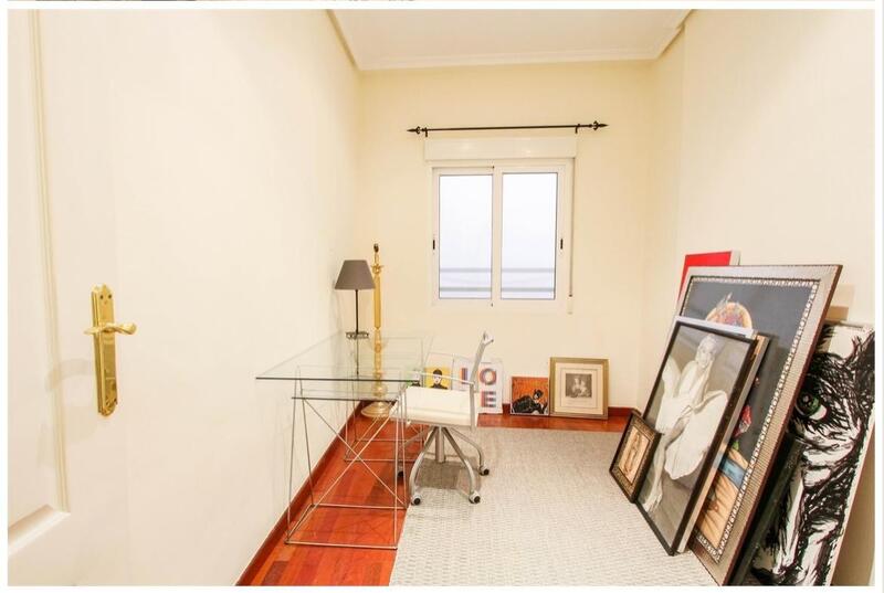 4 bedroom Apartment for sale