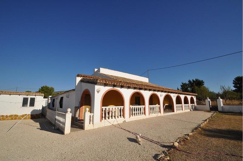 Auberge à vendre dans Pinoso, Alicante