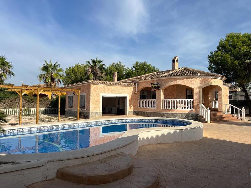 Villa till salu i Dolores, Alicante