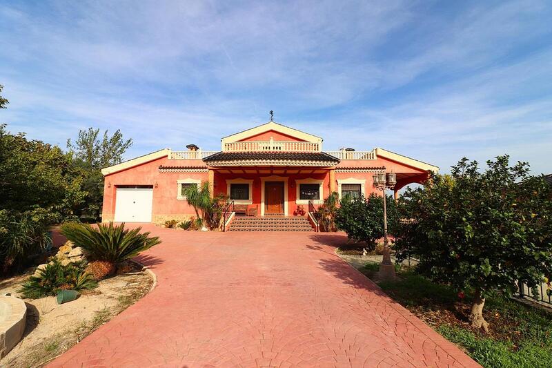 Villa til salg i Orihuela, Alicante