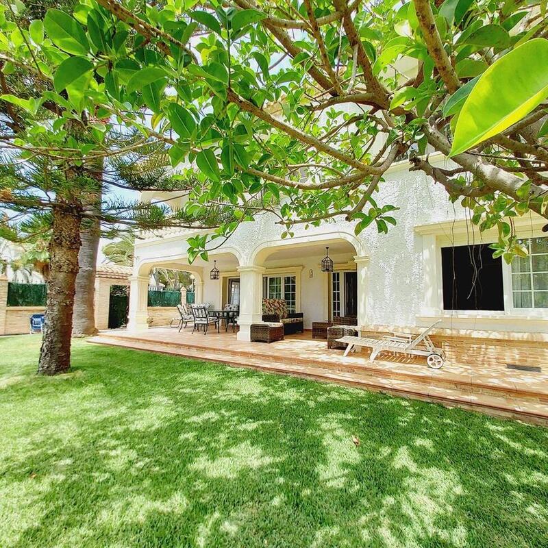 7 bedroom Villa for sale