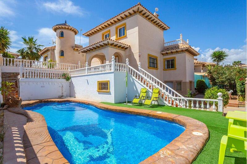 Villa Te koop in Orihuela Costa, Alicante