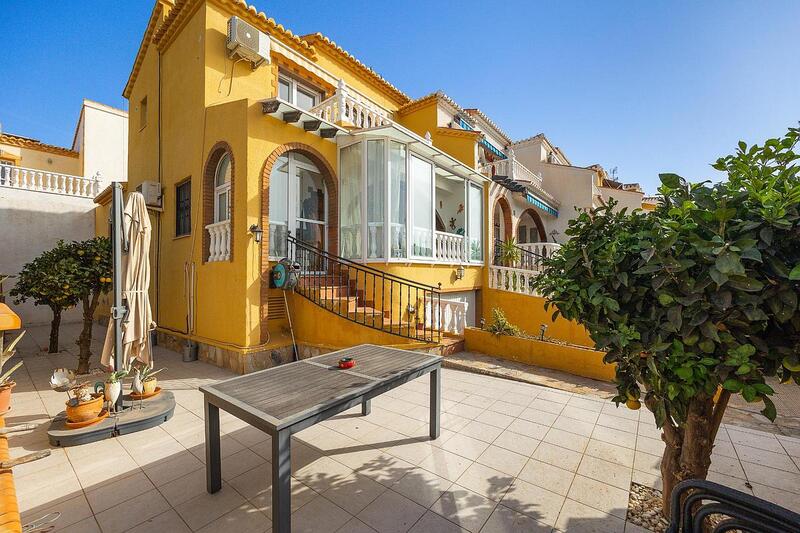 Townhouse for sale in Torrevieja, Alicante